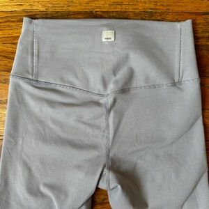 Vuori Ribbed Grey Leggings size small